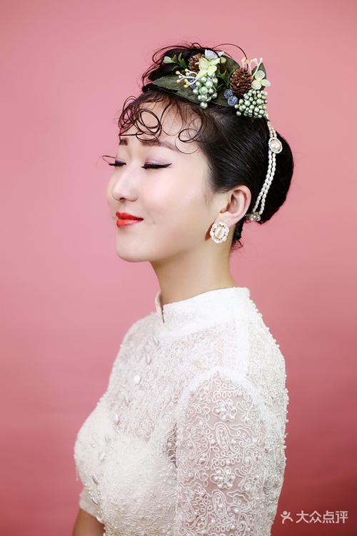 玖月美学婚纱坊高级化妆师全程新娘跟妆